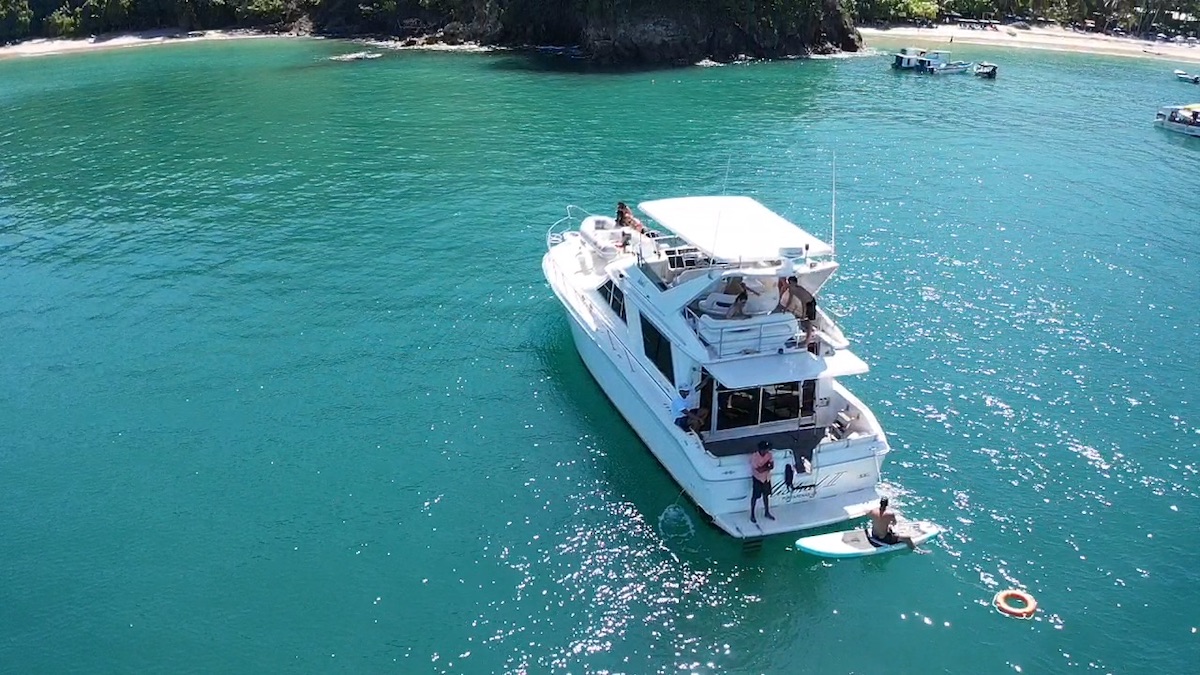 rent a yacht in costa rica